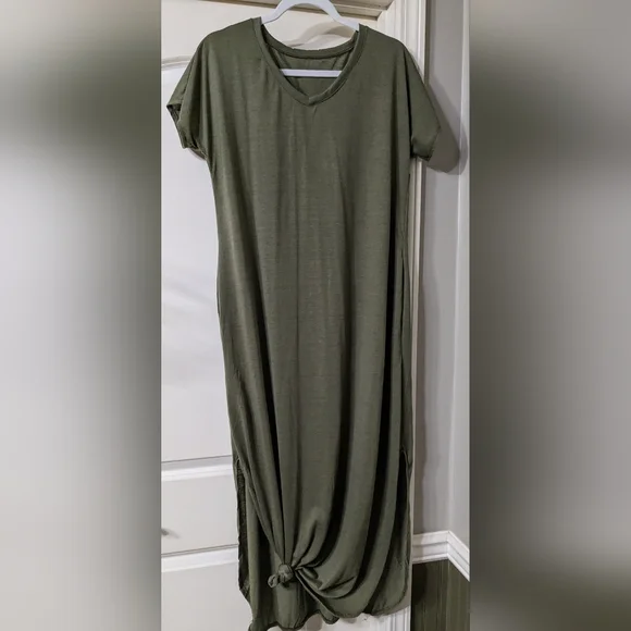 T-Shirt Maxi Dress Olive / Large